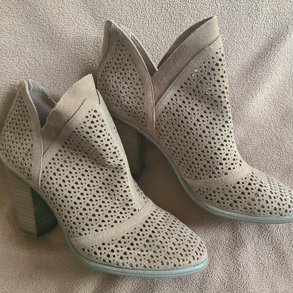 Vince camuto boots